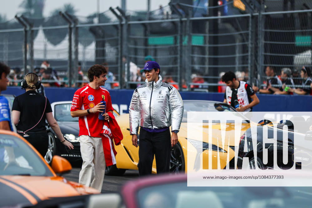 F1 - SINGAPORE GRAND PRIX 2026 drivers parade LECLERC Charles (mco), Scuderia Ferrari SF-26, RUSSELL George (gbr), Mercedes AMG F1 Team W17, portrait during the 2026 Formula 1 Singapore Grand Prix, 17th round of the 2026 Formula One World Championship, WM, Weltmeisterschaft from October 9 to 11, 2026 on the Marina Bay Street Circuit, in Singapore, Singapore - SingaporeSingapore