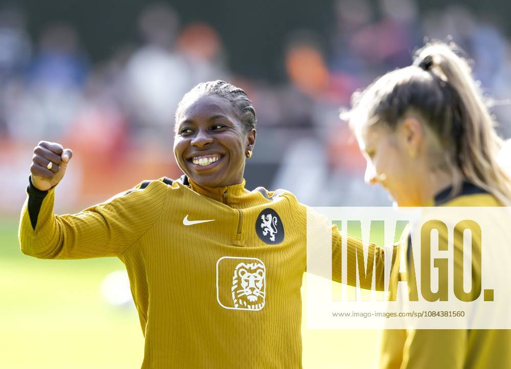 ZEIST - Lineth Beerensteyn during a training session of the Dutch women s football team in preparation for the World Cup qualifying match against Hungary. SANDER KONING ANP ANPxSportx IVx 572122556 originalFilename: 572122556