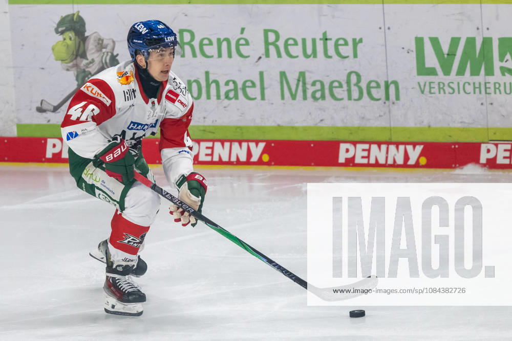 Moritz Elias of the Augsburger Panther, No. 46, skates forward. Krefeld Pinguine vs. Augsburger Panther, ice hockey, Penny DEL, Matchday 8, 2026–2027 season, October 11, 2026 Krefeld Pinguine vs. Augsburger Panther, Ice Hockey, Penny DEL, Matchday 8, 2026–2027 Season, October 11, 2026 Krefeld