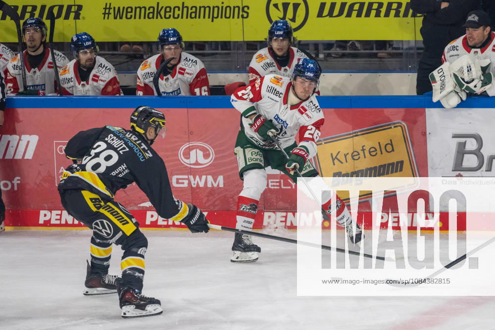 Face-off between Tim Schuetz of the Krefeld Pinguine, 38, and Alexander Blank of the Augsburger Panther, 26; Krefeld Pinguine vs. Augsburger Panther, ice hockey, Penny DEL, Matchday 8, 2026–2027 season, October 11, 2026, Krefeld Pinguine vs. Augsburger Panther, ice hockey, Penny DEL, Matchday 8, 2026–2027 season, October 11, 2026, Krefeld