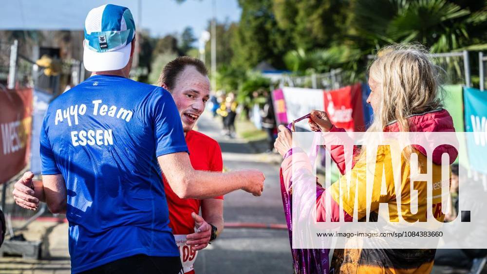 Marathon at Lake Baldeney in Essen ** FOR ** **On Sunday morning, October 11, 2026, approximately 1,800 runners will set out on a course of just over 18 kilometers around the lake as part of the supporting program for the marathon at Lake Baldeney. Germany NRW Essen Copyright MartinxMöller