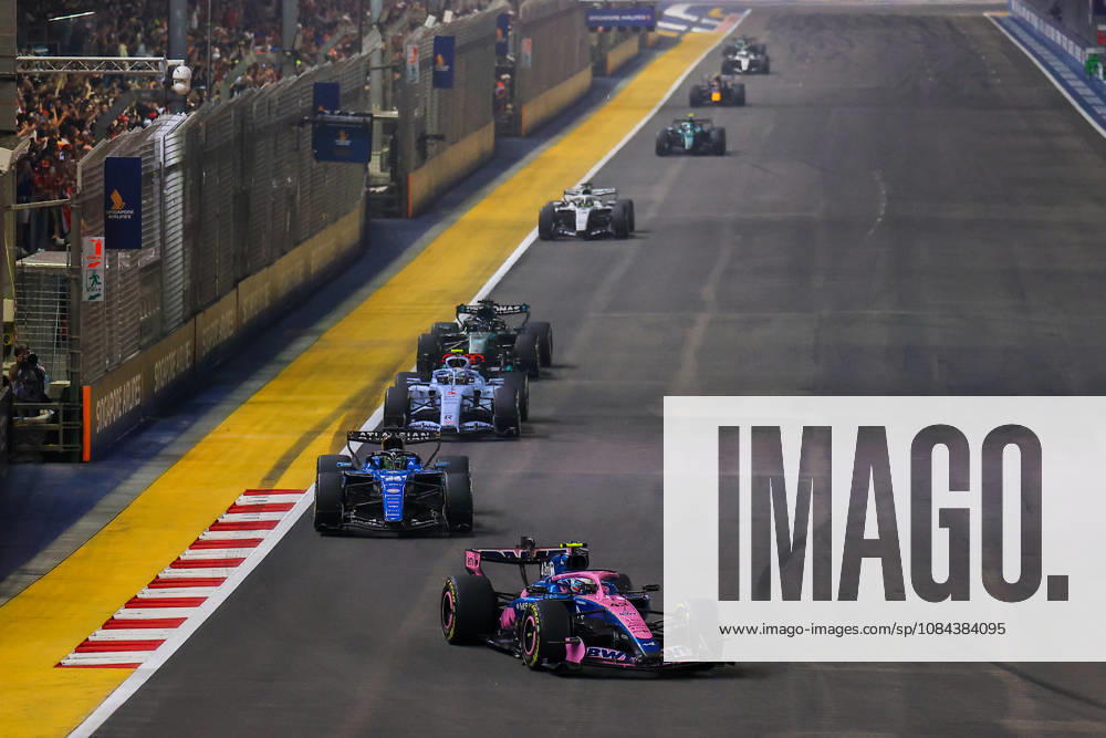2026 Formula 1 Singapore Grand Prix SINGAPORE - OCTOBER 11: Drivers compete during the Formula 1 Singapore Grand Prix at the Marina Bay Street Circuit in Singapore on October 11, 2026. The race consists of 62 laps, with drivers facing intense tropical heat and high humidity on a demanding street circuit featuring 19 corners and few long straights. Daniel Ceng Anadolu Singapore Singapore. Editorial use only. Please get in touch for any other usage.