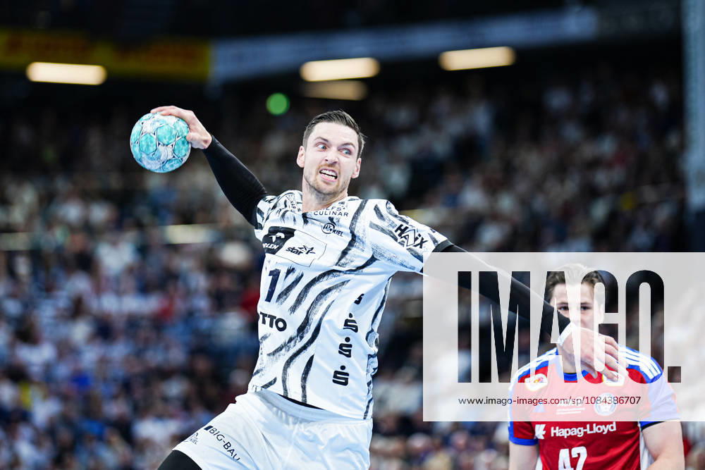 Goal by Hendrik Pekeler, THW Kiel, 61 GER, THW Kiel vs. Handball Club Hamburg, Handball, 1st Bundesliga, Matchday 8, 2026–2027 Season, October 11, 2026, Germany, THW Kiel vs. Handball Club Hamburg, Handball, 1st Bundesliga, Matchday 8, 2026–2027 season, October 11, 2026, Kiel
