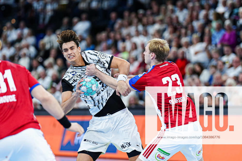 Julian Köster, THW Kiel, 07; Einar Olafsson, Handball Club Hamburg, 23 GER; THW Kiel vs. Handball Club Hamburg, Handball, 1st Bundesliga, Matchday 8, 2026–2027 Season, October 11, 2026 GER, THW Kiel vs. Handball Club Hamburg, Handball, 1st Bundesliga, Matchday 8, 2026–2027 season, October 11, 2026 Kiel
