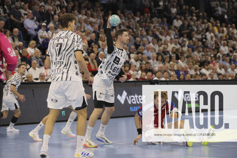 Photo by Martin HOVDE: Hamburg Falls to Hendrik Pekeler, Kiel Men s Handball 1st Bundesliga, Matchday 8, Sun, Oct 11, 2026, THW Kiel vs. HCH Hamburg