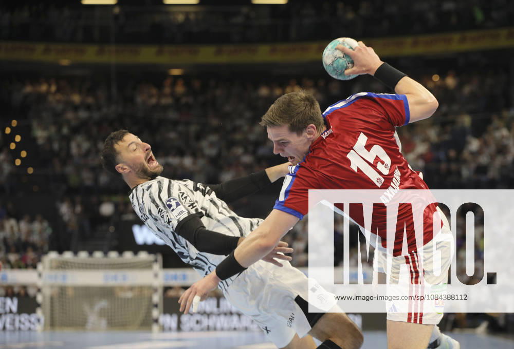 Photo: Dominik Axmann (Hamburg) taking a shot against Domagoj Duvnjak (Kiel), Men s Handball 1st Bundesliga, Matchday 8, Sunday, October 11, 2026, THW Kiel vs. HCH Hamburg