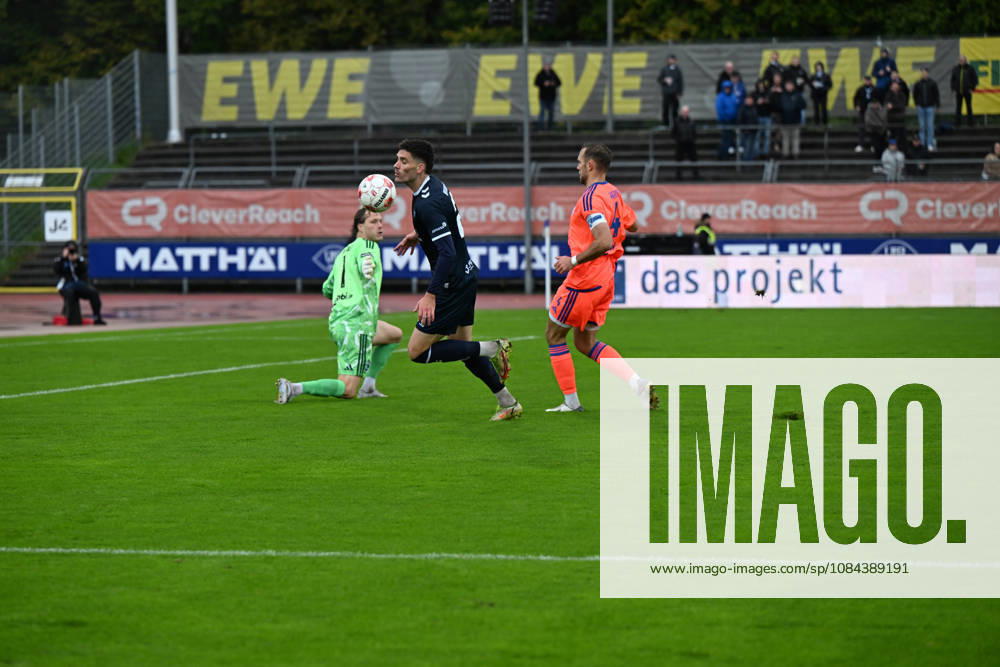 GER, Soccer, Regionalliga Nord, Matchday 13, 2026–2027 Season, Oldenburg, Marschwegstadion, VfB Oldenburg vs. BSV Kickers Emden Mats FACKLAM VfB Oldenburg 29 Luca PETZOLD BSV Kickers Emden 1 Fabian HERBST BSV Kickers Emden 4 Oldenburg Marschwegstadion Lower Saxony Germany