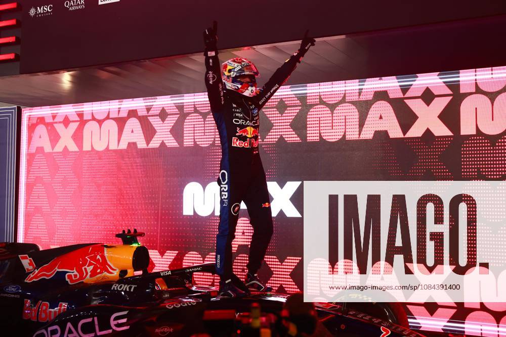 VERSTAPPEN Max (NLD), Red Bull Racing Ford RB22, portrait, Singapore 2026 81 PIASTRI Oscar (USA), McLaren F1 Team MCL40, action 01 NORRIS Lando (GBR), McLaren F1 Team MCL40, action, Singapore 2026, Singapore