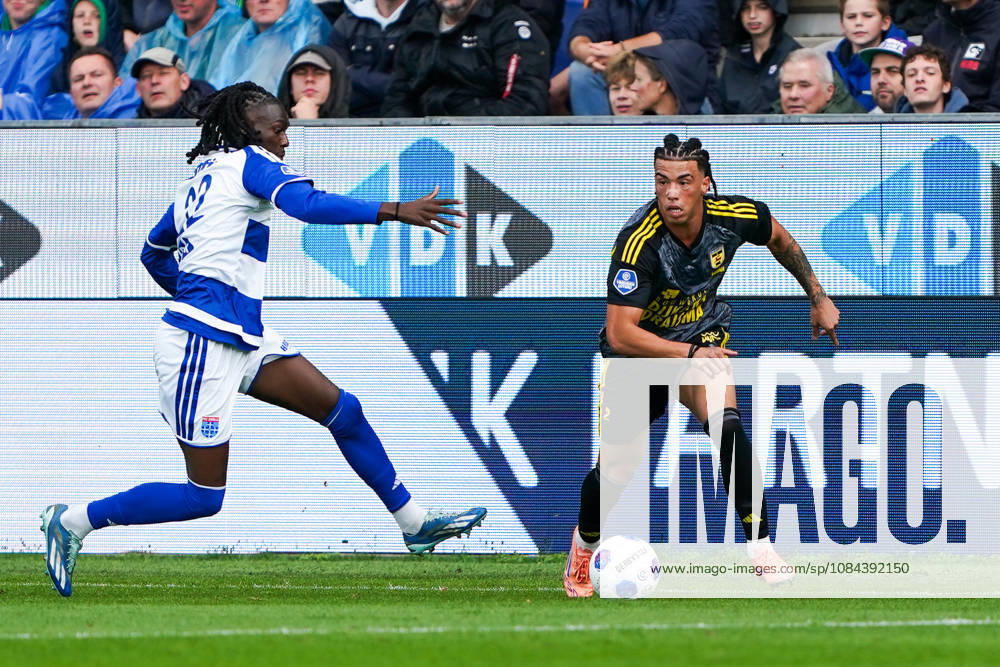2026-10-11 VriendenLoterij Eredivisie: PEC Zwolle v SC Cambuur ZWOLLE, NETHERLANDS - OCTOBER 11: Ibrahim Cissoko of PEC Zwolle and Devid Eugene Bouah of SC Cambuur during the VriendenLoterij Eredivisie match between PEC Zwolle and SC Cambuur at Mac3Park Stadion on October 11, 2026 in Zwolle, Netherlands. Zwolle Mac3Park Stadion Netherlands Content not available for redistribution in The Netherlands directly or indirectly through any third parties.