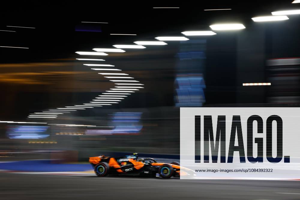 01 NORRIS Lando (GBR), McLaren F1 Team MCL40, in action in Singapore 2026 81 PIASTRI Oscar (AUS), McLaren F1 Team MCL40, in action 01 NORRIS Lando (GBR), McLaren F1 Team MCL40, in action in Singapore 2026 Singapore