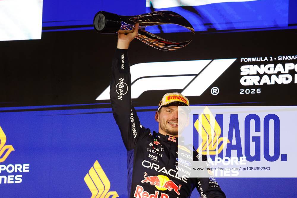 VERSTAPPEN Max (NLD), Red Bull Racing Ford RB22, portrait, Singapore 2026 81 PIASTRI Oscar (USA), McLaren F1 Team MCL40, action 01 NORRIS Lando (GBR), McLaren F1 Team MCL40, action, Singapore 2026, Singapore