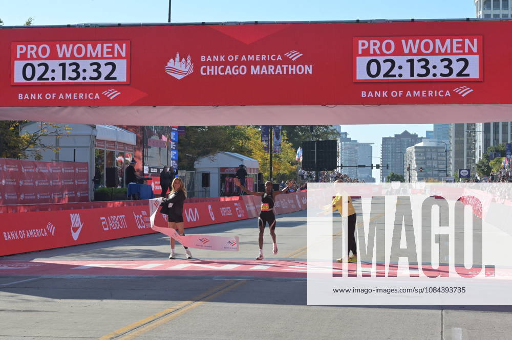 Chicago Marathon 2026 CHICAGO, ILLINOIS - OCTOBER 11: Ethiopian runner Hawi Feysa crosses the finish line to win the women s professional division at the 48th Bank of America Chicago Marathon in Chicago, United States on October 11, 2026. Over 55,000 participants competed on the 26.2-mile course starting and finishing in Grant Park. Jacek Boczarski Anadolu Chicago United States. Editorial use only. Please get in touch for any other usage.