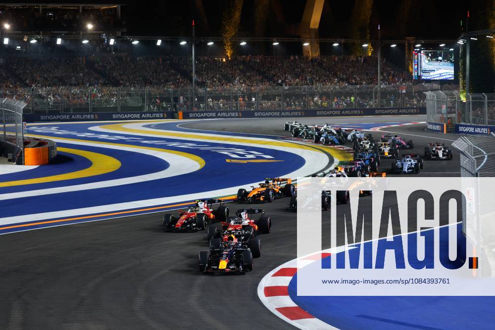 Start, 03 VERSTAPPEN Max nld, Red Bull Racing Ford RB22, action Singapore 2026 Start, Singapore 2026 81 PIASTRI Oscar from , McLaren F1 Team MCL40, action 01 NORRIS Lando GBR , McLaren F1 Team MCL40, action Singapore 2026 Singapore