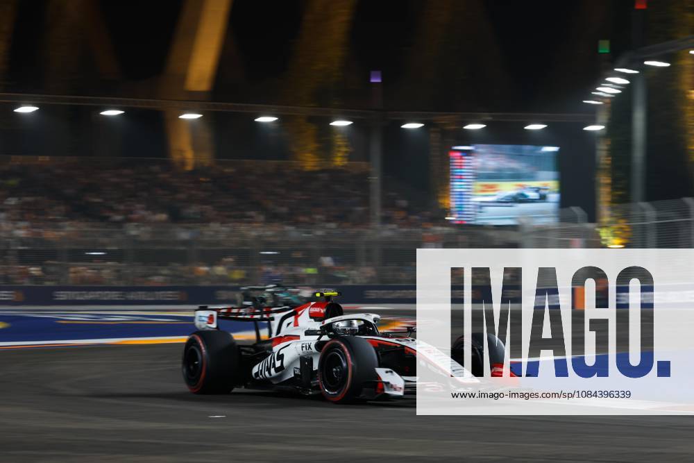 87 BEARMAN Ollie Oliver (GBR), TGR Haas F1 Team VF 26, in action at Singapore 2026 Singapore 2026 81 PIASTRI Oscar (AUS), McLaren F1 Team MCL40, in action 01 NORRIS Lando (GBR), McLaren F1 Team MCL40, action Singapore 2026 Singapore