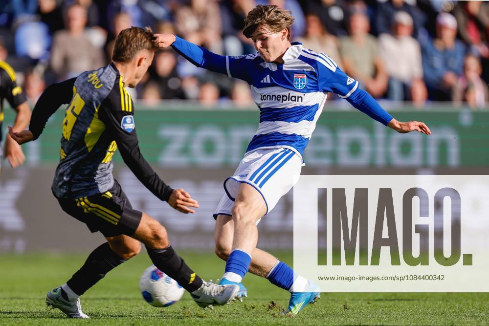 , MAC3park stadion , season 2026 2027 , Dutch Eredivisie football , match between PEC Zwolle and SC Cambuur , picture shows PEC Zwolle player Gilles van der Wal PEC - Cambuur x208176385x