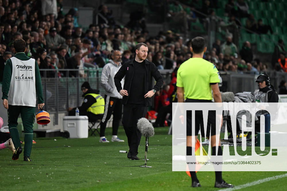 Footbal : AS Saint Etienne v RODEZ - ligue 2 - 10 10 2026 CATHRO Ian coach of Saint Etienne during the Ligue 2 BKT match between AS Saint-Etienne and RODEZ at Stade Geoffroy-Guichard Saint Etienne on October 10, 2026 in Saint-Etienne, France. SAINT ETIENNEFrance