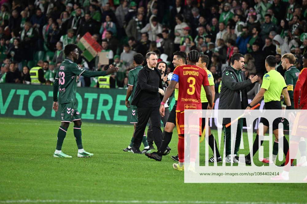Footbal : AS Saint Etienne v RODEZ - ligue 2 - 10 10 2026 CATHRO Ian coach of Saint Etienne during the Ligue 2 BKT match between AS Saint-Etienne and RODEZ at Stade Geoffroy-Guichard Saint Etienne on October 10, 2026 in Saint-Etienne, France. SAINT ETIENNEFrance
