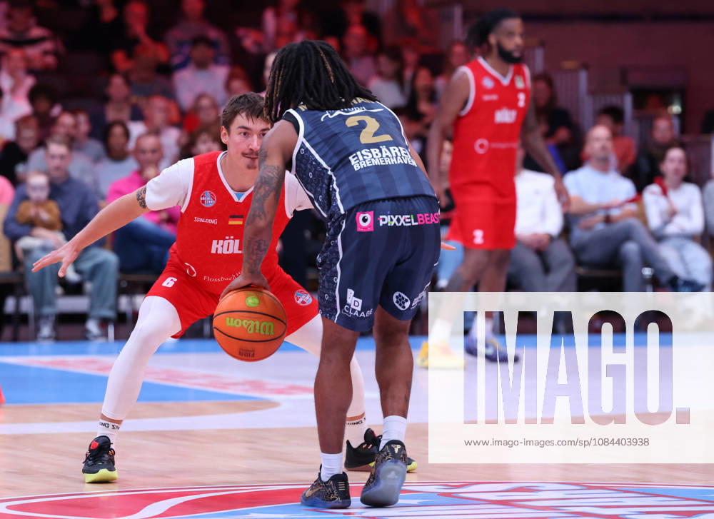 V l Jasper Guenther RheinStars Cologne 06, Corey McKeithan Eisbären Bremerhaven 02 GER, RheinStars Cologne vs. Eisbären Bremerhaven, Basketball, ProA, Matchday 4, 2026–2027 Season, October 11, 2026 GER, RheinStars Cologne vs. Eisbären Bremerhaven, Basketball, ProA, Matchday 4, 2026–2027 season, October 11, 2026 RheinStars Cologne