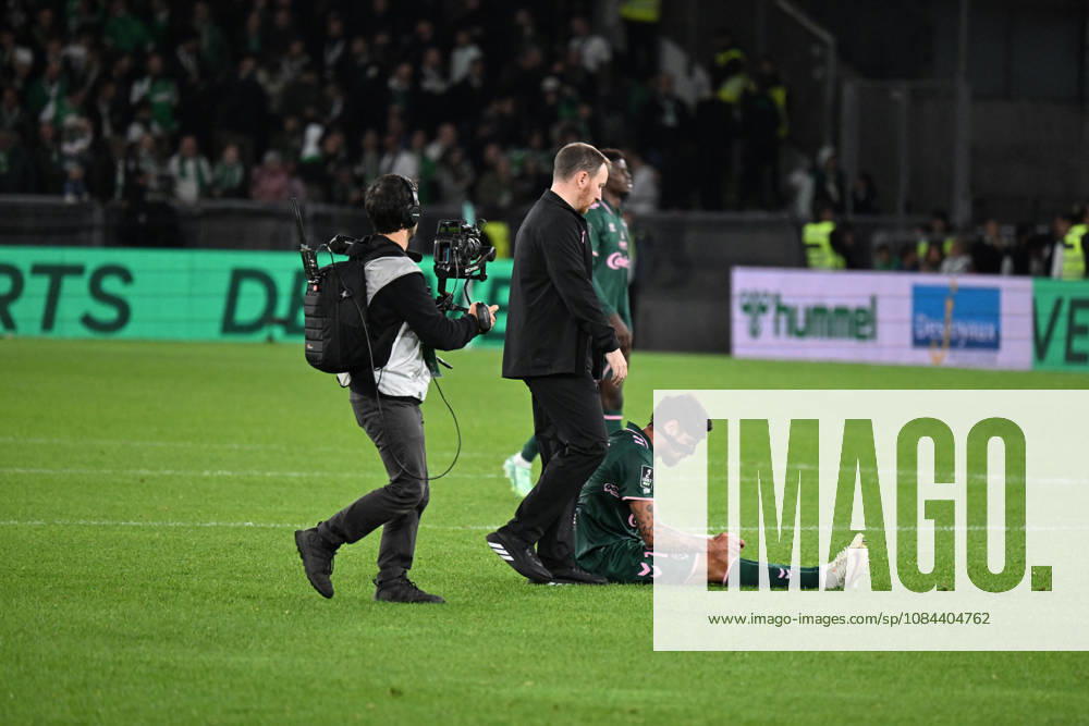 Footbal : AS Saint Etienne v RODEZ - ligue 2 - 10 10 2026 CATHRO Ian coach of Saint Etienne during the Ligue 2 BKT match between AS Saint-Etienne and RODEZ at Stade Geoffroy-Guichard Saint Etienne on October 10, 2026 in Saint-Etienne, France. SAINT ETIENNEFrance