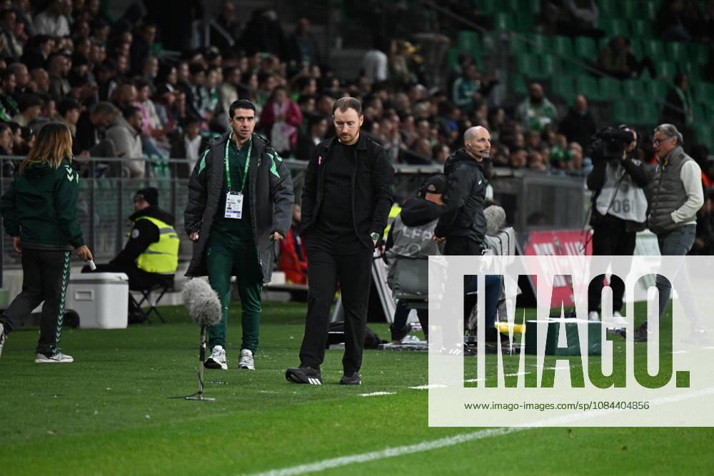 Footbal : AS Saint Etienne v RODEZ - ligue 2 - 10 10 2026 CATHRO Ian coach of Saint Etienne during the Ligue 2 BKT match between AS Saint-Etienne and RODEZ at Stade Geoffroy-Guichard Saint Etienne on October 10, 2026 in Saint-Etienne, France. SAINT ETIENNEFrance