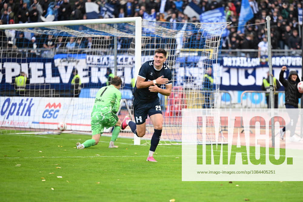 GER, Soccer, Regionalliga Nord, Matchday 13, 2026–2027 Season, Oldenburg, Marschweg Stadium, VfB Oldenburg vs. BSV Kickers Emden; Goal: 2–0 by Mats FACKLAM; VfB Oldenburg 2, Luca PETZOLD; BSV Kickers Emden 1; Oldenburg wins at Marschweg Stadium, Lower Saxony, Germany
