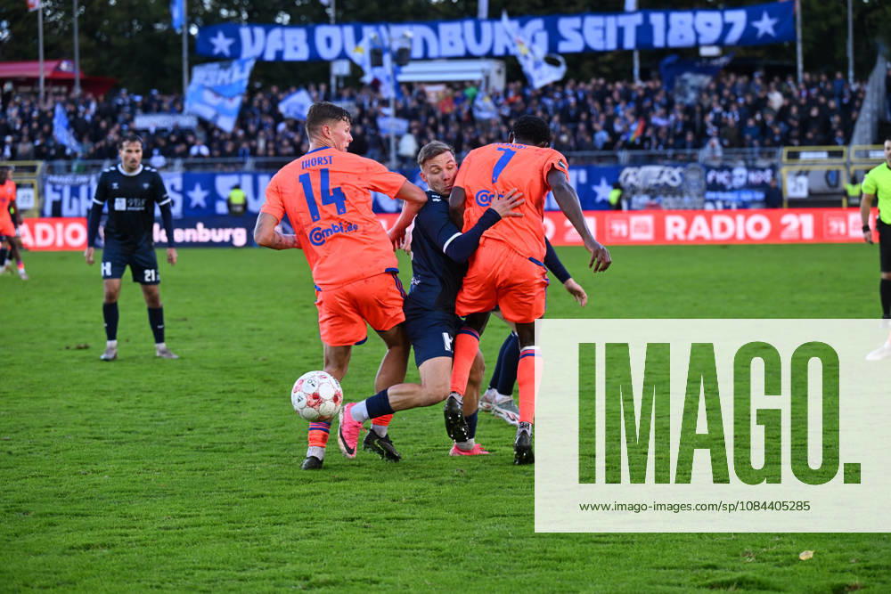 GER, Soccer, Regionalliga Nord, Matchday 13, 2026–2027 Season, Oldenburg, Marschweg Stadium, VfB Oldenburg vs. BSV Kickers Emden Rafael BRAND VfB Oldenburg 8 Luc IHORST BSV Kickers Emden 14 Ayukayoh MENGOT BSV Kickers EMDEN 7 Oldenburg Marschweg Stadium Lower Saxony Germany