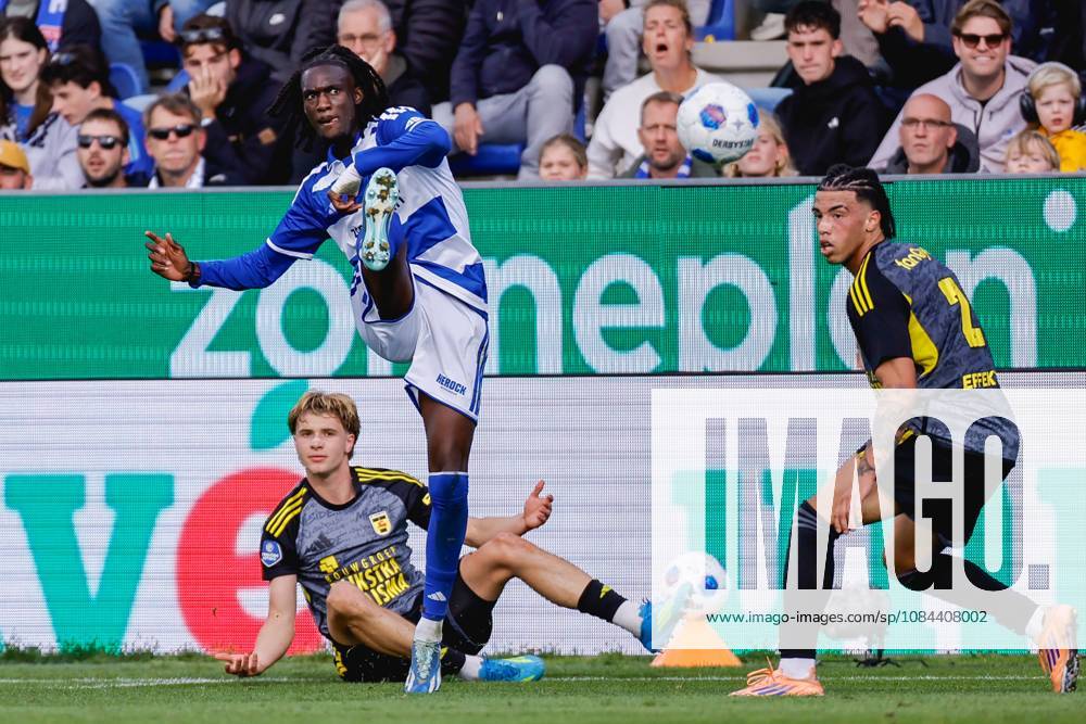, MAC3park stadion , season 2026 2027 , Dutch Eredivisie football , match between PEC Zwolle and SC Cambuur , picture shows PEC Zwolle player Ibrahim Cissoko PEC - Cambuur x208181080x