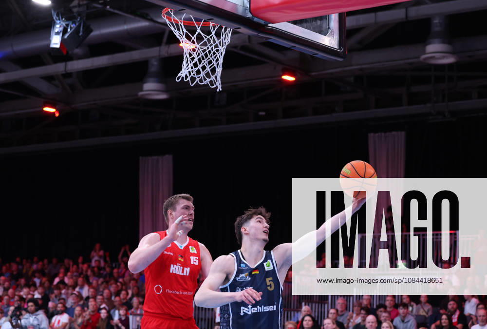 V l Bjoern Rohwer, RheinStars Cologne 15, Benjamin Zintz, Eisbären Bremerhaven 05 GER, RheinStars Cologne vs. Eisbären Bremerhaven, Basketball, ProA, Matchday 4, 2026–2027 Season, October 11, 2026 GER, RheinStars Cologne vs. Eisbären Bremerhaven, Basketball, ProA, Matchday 4, 2026–2027 season, October 11, 2026 RheinStars Cologne