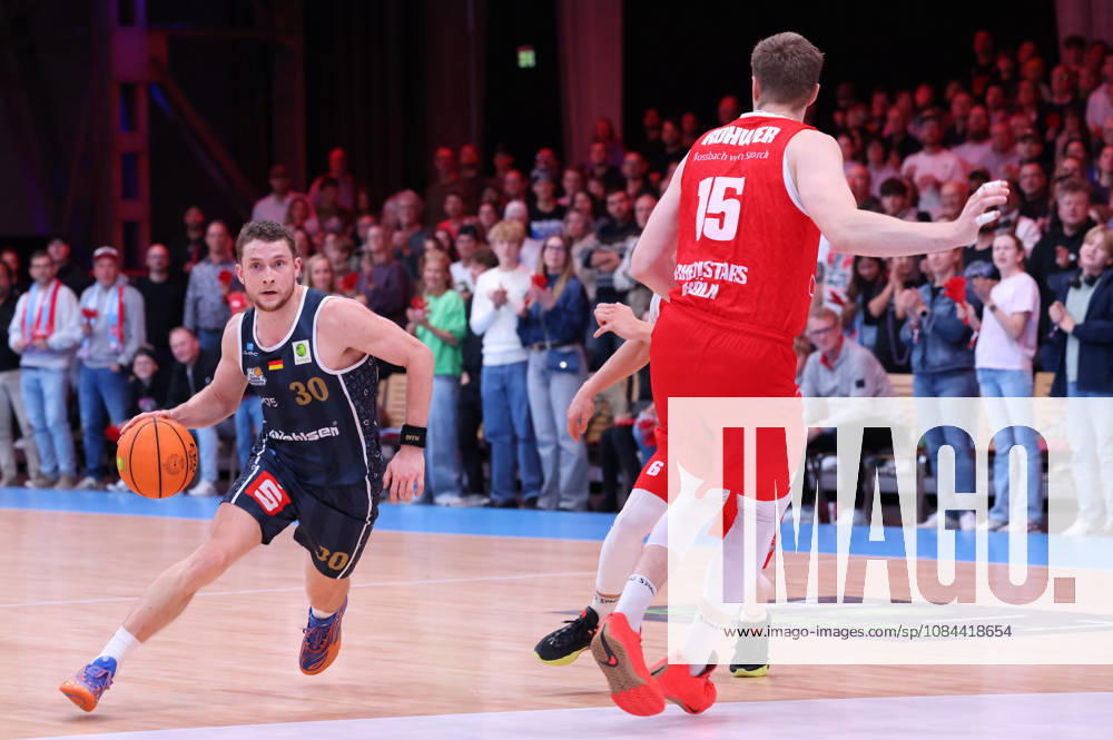 V l Vincent Friederici, Eisbären Bremerhaven 30; Björn Rohwer, RheinStars Cologne 15 GER, RheinStars Cologne vs. Eisbären Bremerhaven, Basketball, ProA, Matchday 4, 2026–2027 Season, October 11, 2026 GER, RheinStars Cologne vs. Eisbaeren Bremerhaven, Basketball, ProA, Matchday 4, 2026–2027 season, October 11, 2026 RheinStars Cologne