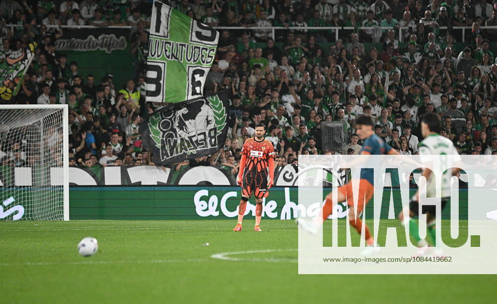 ESP LaLiga EA Sports: Racing Santander vs. Valencia CF. Stole Dimitrievski of Valencia CF during the LaLiga EA Sports match between Racing Santander and Valencia CF, played at Campos de Sport de El Sardinero Stadium in Cantabria on October 11, 2026, in Spain. Spanish Soccer