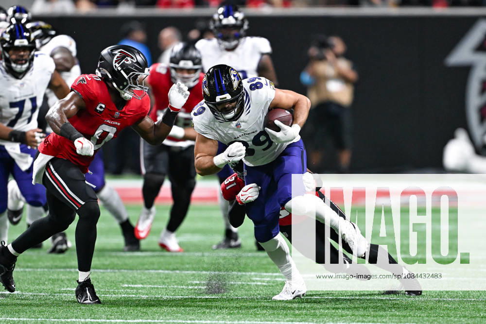 ATLANTA, GA - OCTOBER 11: Baltimore tight end Mark Andrews (89) runs with the ball after a reception during the NFL, American Football Herren, USA game between the Baltimore Ravens and the Atlanta Falcons on October 11th, 2026 at Mercedes-Benz Stadium in Atlanta, GA. (Photo by Rich von Biberstein Icon Sportswire) NFL: OCT 11 Ravens at Falcons Icon261011012