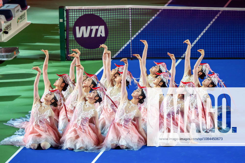 (261012) -- WUHAN, Oct. 12, 2026 -- Dancers perform during the opening ceremony of the 2026 Wuhan Open tennis tournament in Wuhan, capital of central China s Hubei Province, Oct. 12, 2026. ) (SP)CHINA-WUHAN-TENNIS-WUHAN OPEN-OPENING CEREMONY (CN) DuxZixuan