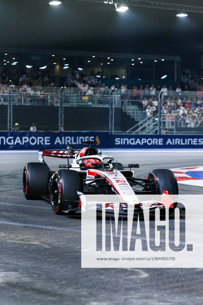 Esteban Ocon of France drives the (31) TGR Haas F1 Team VF-26 during the F1 Grand Prix of Singapore at the Marina Bay Street Circuit. Formula 1, Singapore Grand Prix 2026 Race - 11 Oct 2026 - ZUMAs197 20261011_aaa_s197_842