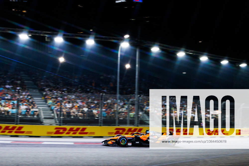 Lando Norris of Great Britain drives the (1) McLaren Mastercard F1 Team MCL40 during the F1 Grand Prix of Singapore at the Marina Bay Street Circuit. Formula 1, Singapore Grand Prix 2026 Race - 11 Oct 2026 - ZUMAs197 20261011_aaa_s197_856