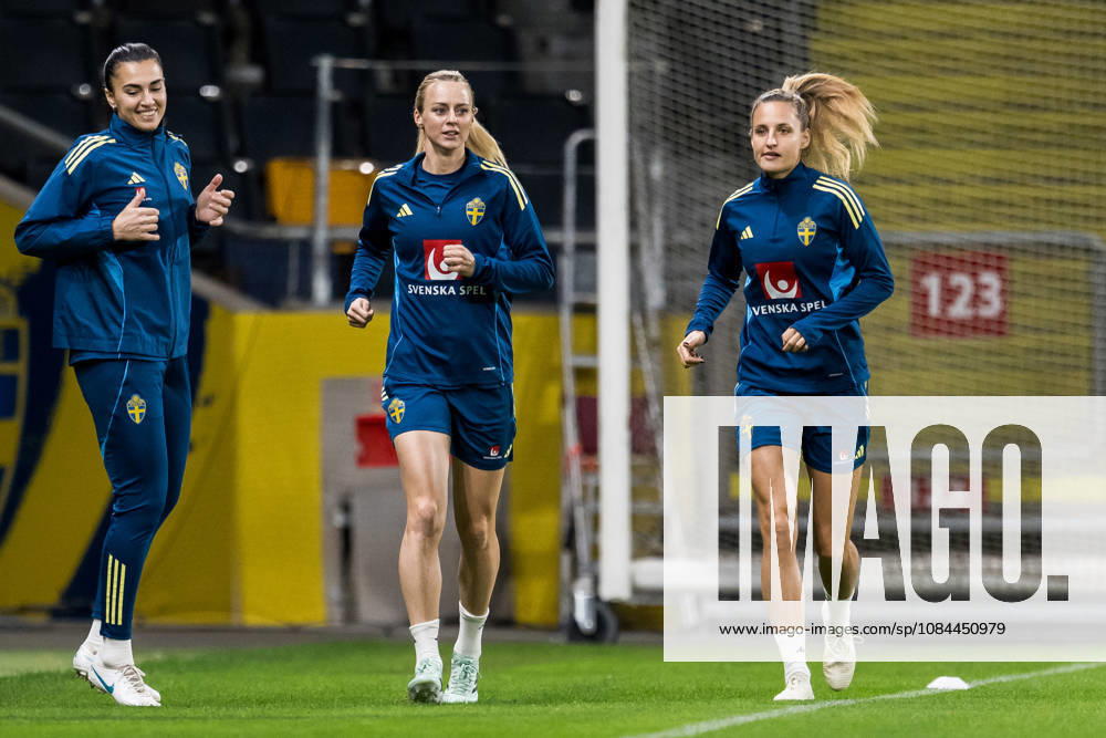 Goalkeeper Zecira Musovic, Amanda Ilestedt, and Nathalie Björn of the Swedish women’s national soccer team during a training session on October 12, 2026 in Stockholm. Photo by Emma Wallskog, BILDBYRAN, code EW JZ0768. soccer, football, soccer, World Cup qualifiers, FIFA Women’s World Cup qualifiers, training, Sweden, women’s soccer
