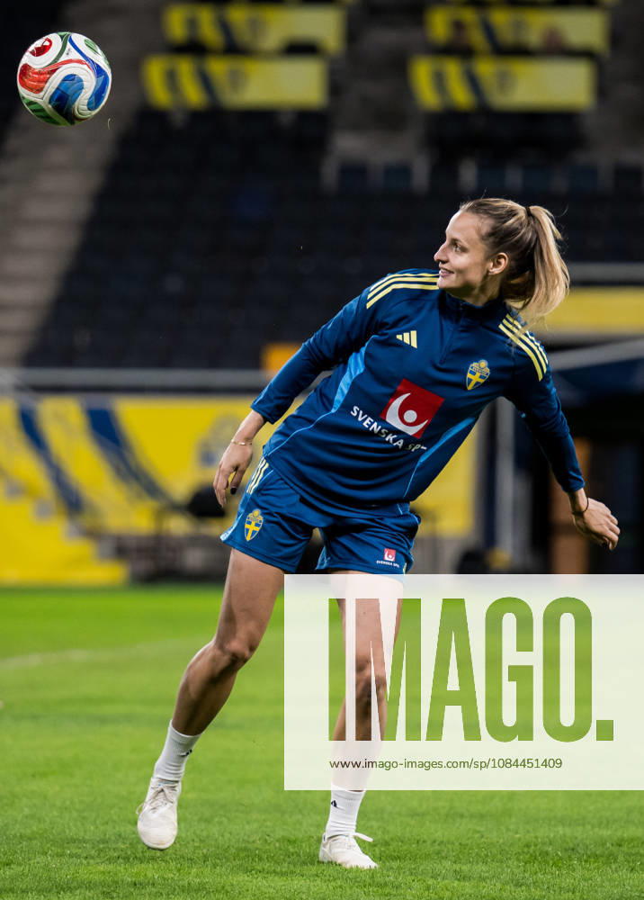 Nathalie Björn of the Swedish women’s national soccer team during a training session on October 12, 2026 in Stockholm. Photo by Emma Wallskog, BILDBYRAN, code EW JZ0768. soccer, football, soccer, World Cup qualifiers, FIFA Women’s World Cup qualifiers, training, Sweden, women’s soccer, BBENG