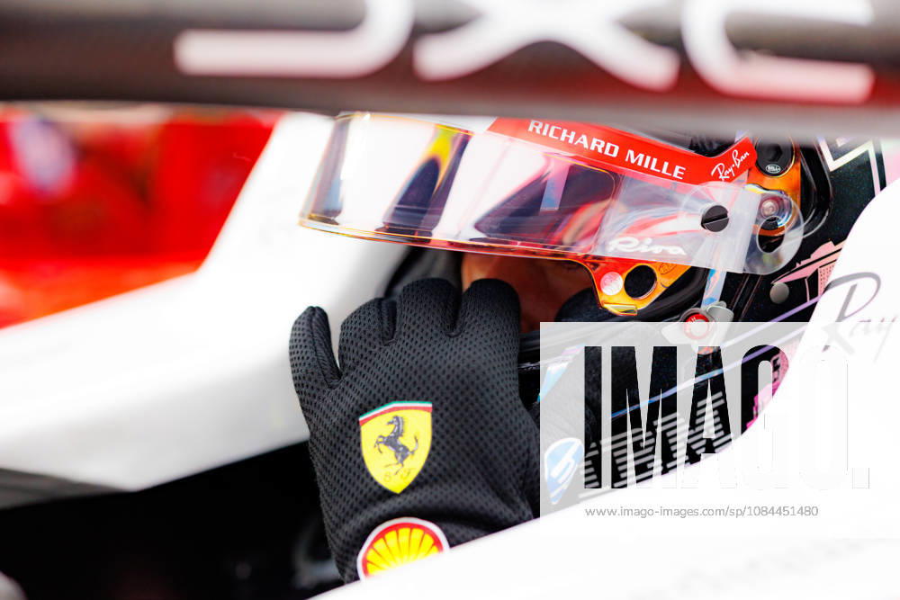 Charles Leclerc of Monaco and the Scuderia Ferrari HP on the grid before the sprint race ahead of the F1 Grand Prix of Singapore at the Marina Bay Street Circuit. Formula 1, Singapore Grand Prix 2026, Saturday Sprint Race - 10 Oct 2026 - ZUMAs197 20261010_aaa_s197_1135