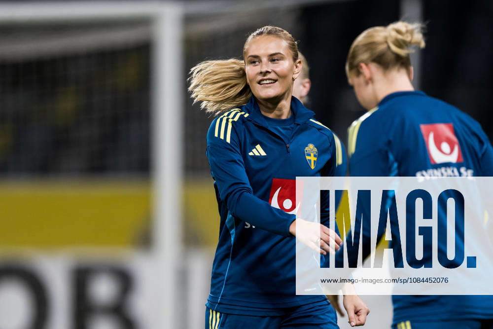 Amanda Nildén of the Swedish women’s national soccer team during a training session on October 12, 2026 in Stockholm. Photo by Emma Wallskog, BILDBYRAN, code EW JZ0768. soccer, football, soccer, World Cup qualifiers, FIFA Women’s World Cup qualifiers, training, Sweden, women’s soccer