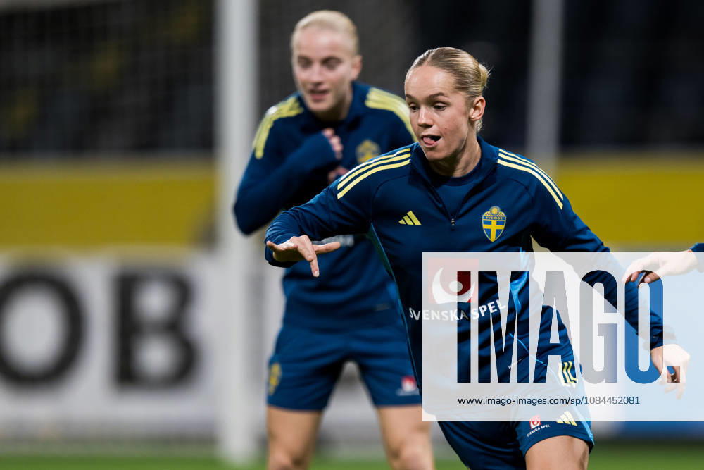 Hanna Lundkvist of the Swedish women’s national soccer team during a training session on October 12, 2026 in Stockholm. Photo by Emma Wallskog, BILDBYRAN, code EW JZ0768. soccer, football, fotball, World Cup qualifiers, FIFA Women’s World Cup qualifiers, training, Sweden, women’s soccer, bbeng