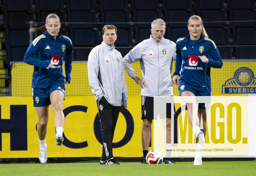 STOCKHOLM, SWEDEN, 20261012 National team coach Tony Gustavsson as the Swedish women s national soccer team trains at Friends Arena ahead of the World Cup playoff match against Lithuania STOCKHOLM SWEDEN