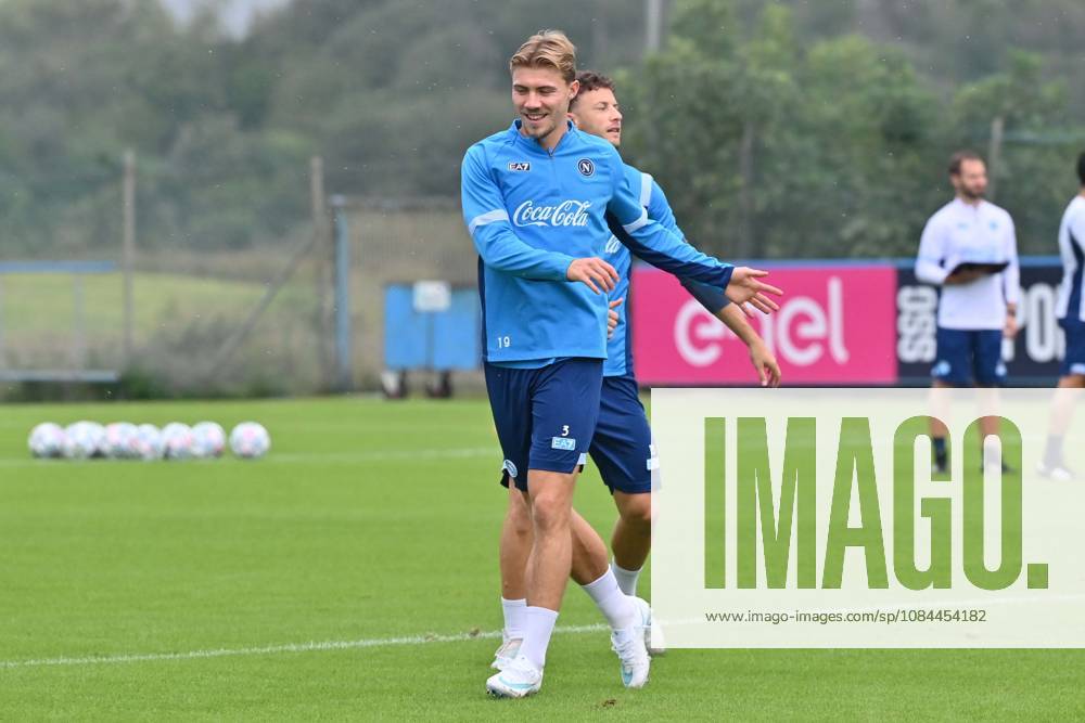 Foto IPP Felice De Martino Castel Volturno (Ce) 12 10 2026 Allenamento Napoli pre gara Champions League con il Villareal Nella foto: Rasmus Hojlund Italy Photo Press World Copyright Castel Volturno italy ITALY