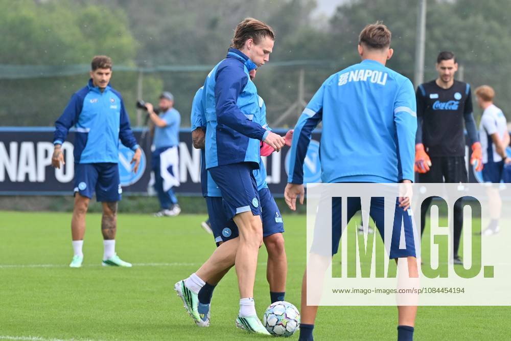 Foto IPP Felice De Martino Castel Volturno (Ce) 12 10 2026 Allenamento Napoli pre gara Champions League con il Villareal Nella foto: Scott McTominay Italy Photo Press World Copyright Castel Volturno italy ITALY