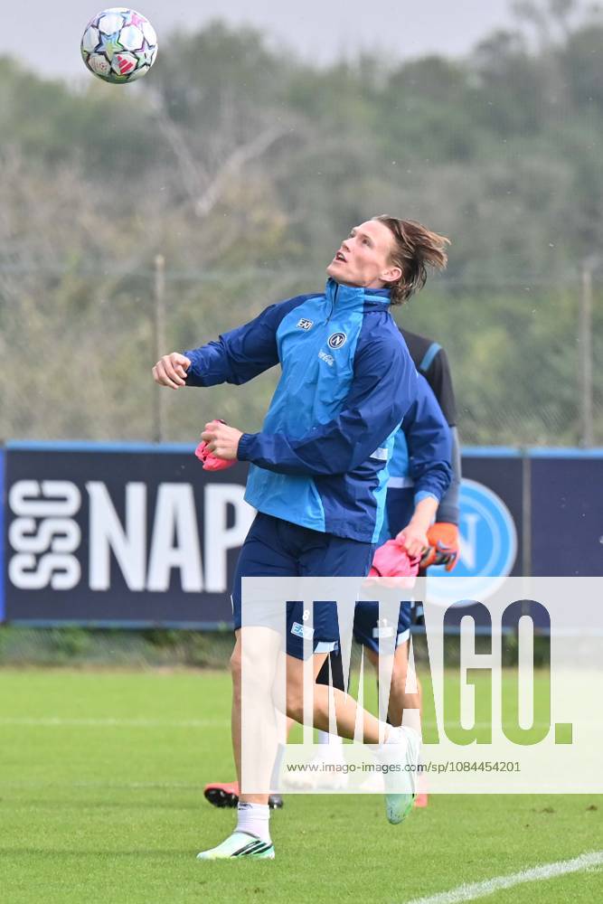 Foto IPP Felice De Martino Castel Volturno (Ce) 12 10 2026 Allenamento Napoli pre gara Champions League con il Villareal Nella foto: Scott McTominay Italy Photo Press World Copyright Castel Volturno italy ITALY