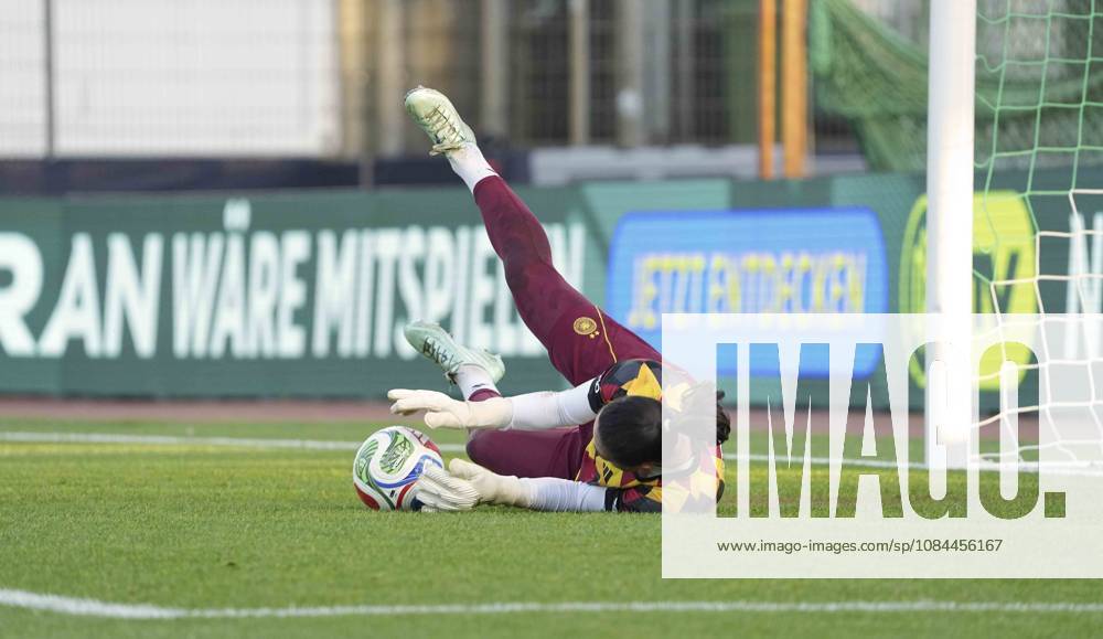 Photo: Goalkeeper Maria Luisa GROHS of Germany during warm-ups for the U-23 international soccer match between Germany and Sweden on Monday, October 12, 2026, in Bremen