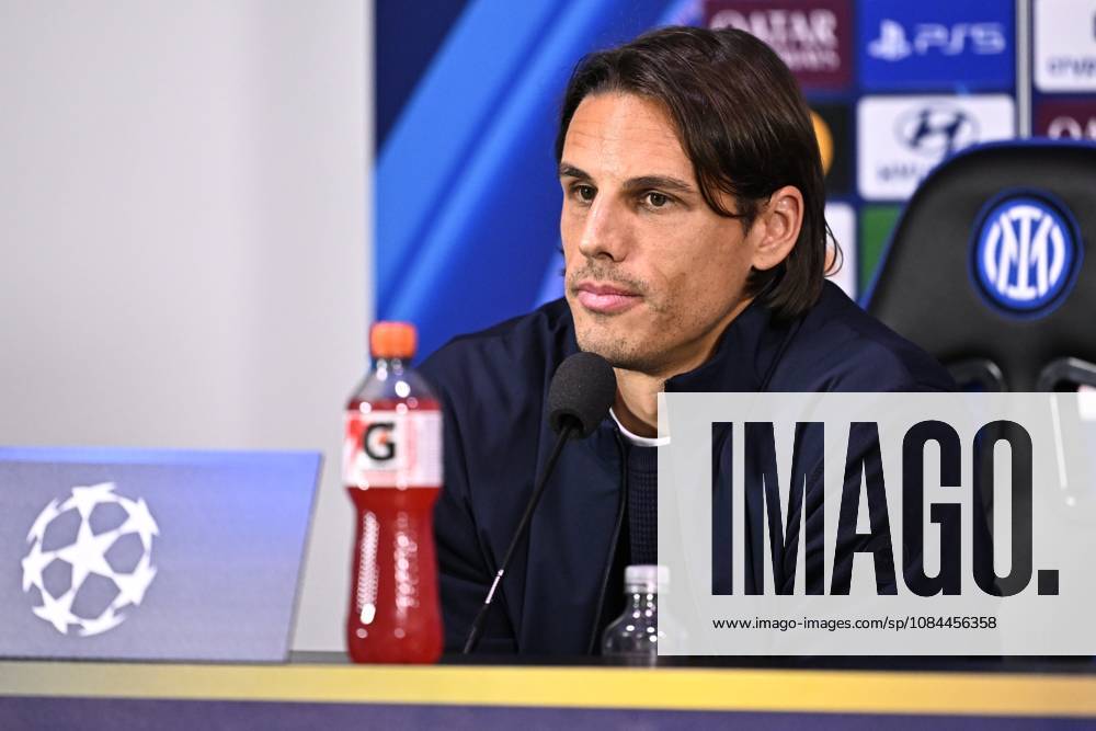 Inter Milan v Club Brugge - UEFA Champions League Media Activities 12 10 2026 MILAN, ITALY - OCTOBER 12 : Sommer Yann goalkeeper of Club Brugge speaking with the media during a pre-match press conference, PK, Pressekonferenz ahead of the UEFA Champions League 2026 27 League Phase matchday 2 match between Inter Milan and Club Brugge on October 12, 2026 in Milan, Italy, 12 10 2026 Milan Italy
