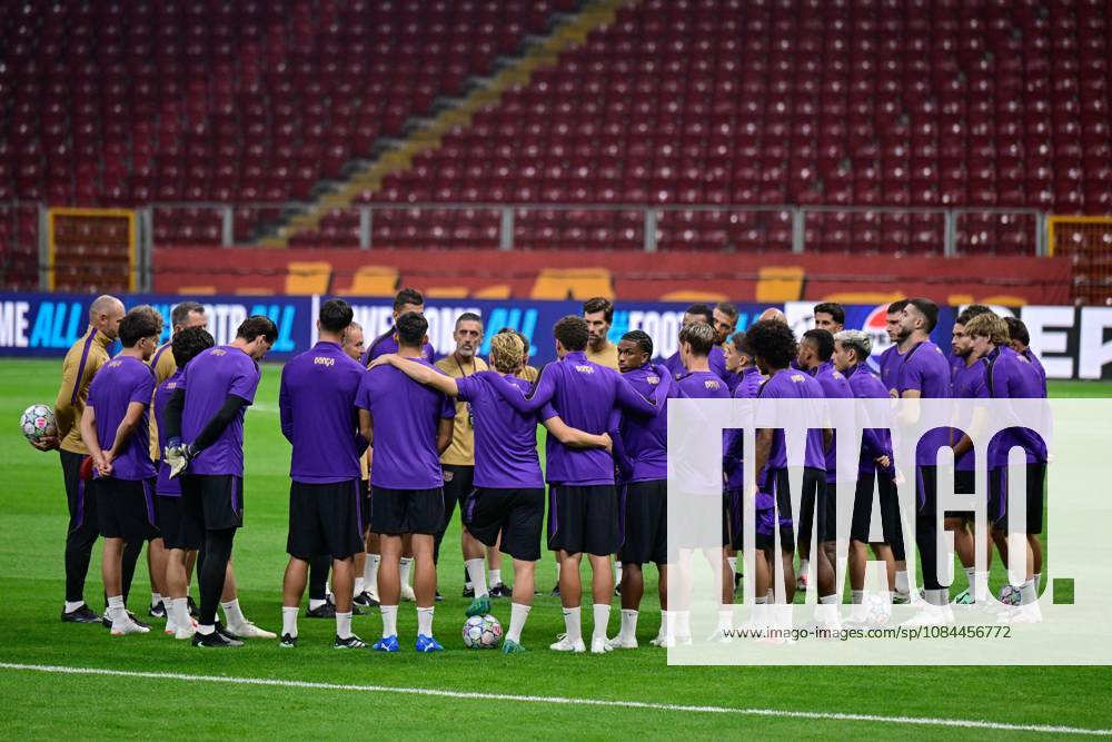 Barcelona complete preparations for Champions League clash with Galatasaray in Istanbul ISTANBUL, TURKIYE - OCTOBER 12: Barcelona players take part in a training session at RAMS Park as they complete preparations for their UEFA Champions League Week 2 match against Galatasaray, on October 12, 2026 in Istanbul, Turkiye. The session was led by head coach Hansi Flick, with the opening 15 minutes made available to members of the media ahead of the match. Cem Tekkesinoglu Anadolu Istanbul Turkey. Editorial use only. Please get in touch for any other usage.