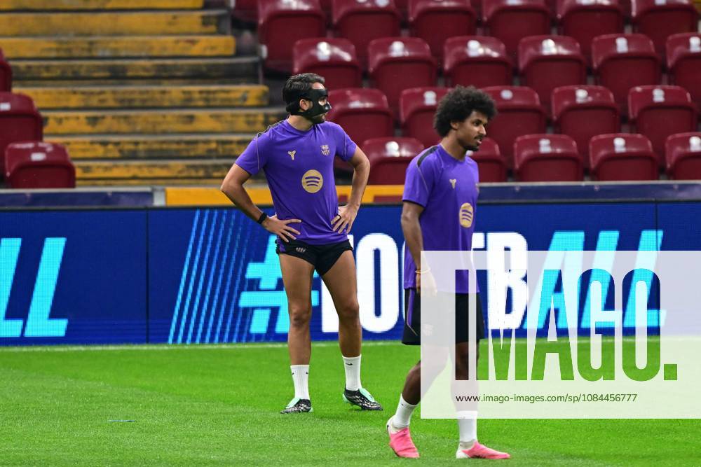 Barcelona complete preparations for Champions League clash with Galatasaray in Istanbul ISTANBUL, TURKIYE - OCTOBER 12: Barcelona players take part in a training session at RAMS Park as they complete preparations for their UEFA Champions League Week 2 match against Galatasaray, on October 12, 2026 in Istanbul, Turkiye. The session was led by head coach Hansi Flick, with the opening 15 minutes made available to members of the media ahead of the match. Cem Tekkesinoglu Anadolu Istanbul Turkey. Editorial use only. Please get in touch for any other usage.