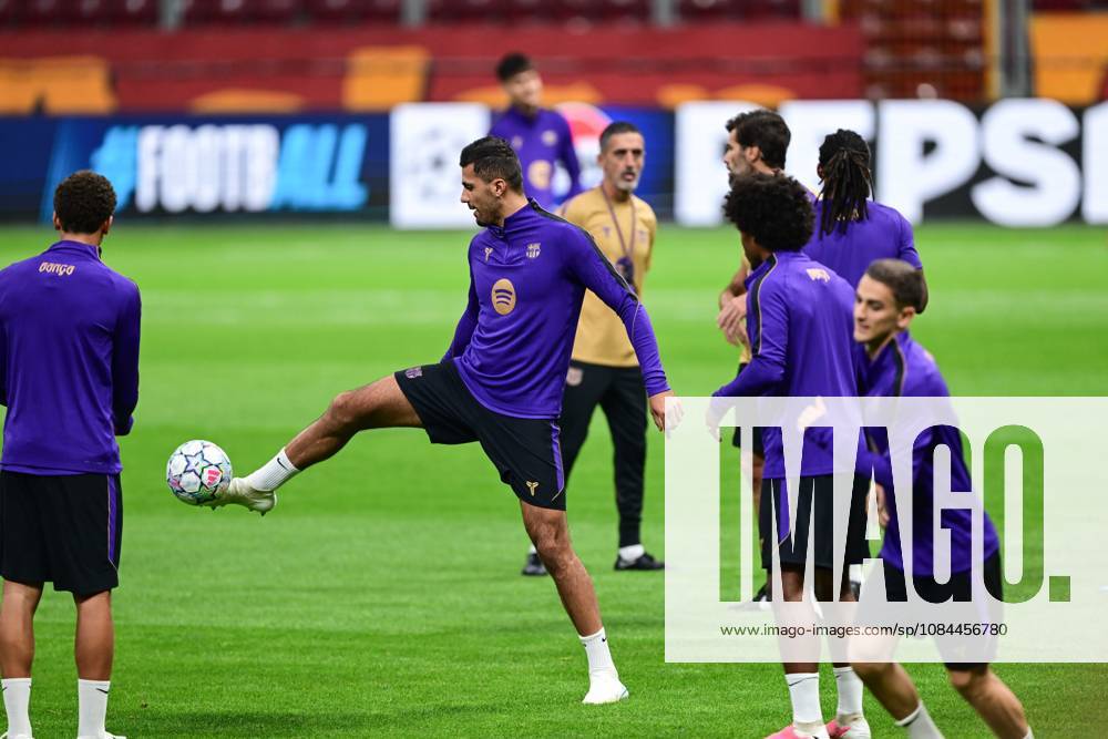 Barcelona complete preparations for Champions League clash with Galatasaray in Istanbul ISTANBUL, TURKIYE - OCTOBER 12: Barcelona players take part in a training session at RAMS Park as they complete preparations for their UEFA Champions League Week 2 match against Galatasaray, on October 12, 2026 in Istanbul, Turkiye. The session was led by head coach Hansi Flick, with the opening 15 minutes made available to members of the media ahead of the match. Cem Tekkesinoglu Anadolu Istanbul Turkey. Editorial use only. Please get in touch for any other usage.