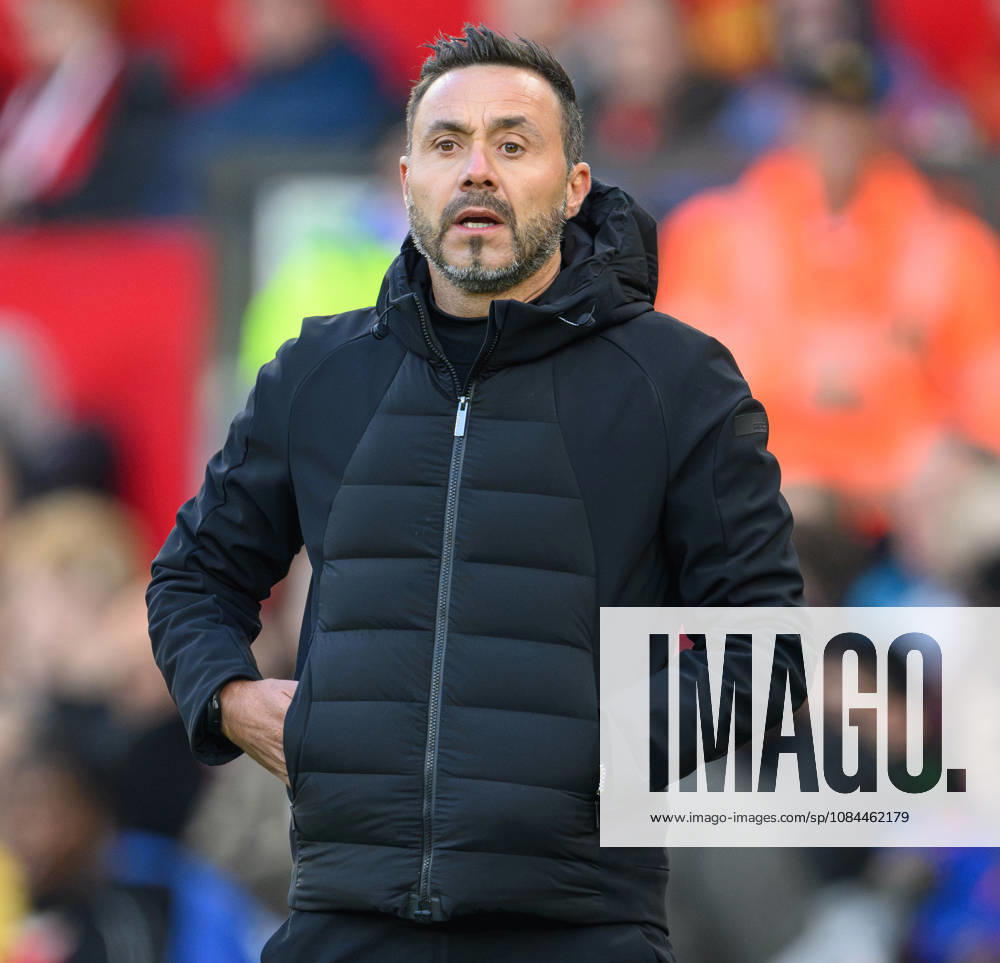 Manchester United, ManU v Tottenham Hotspur - Premier League League - Old Trafford - Manchester. Manchester United v Tottenham Hotspur - Premier League League - Old Trafford - Manchester. Tottenham Manager Roberto De Zerbi. Picture : Mark Pain MANCHESTER England