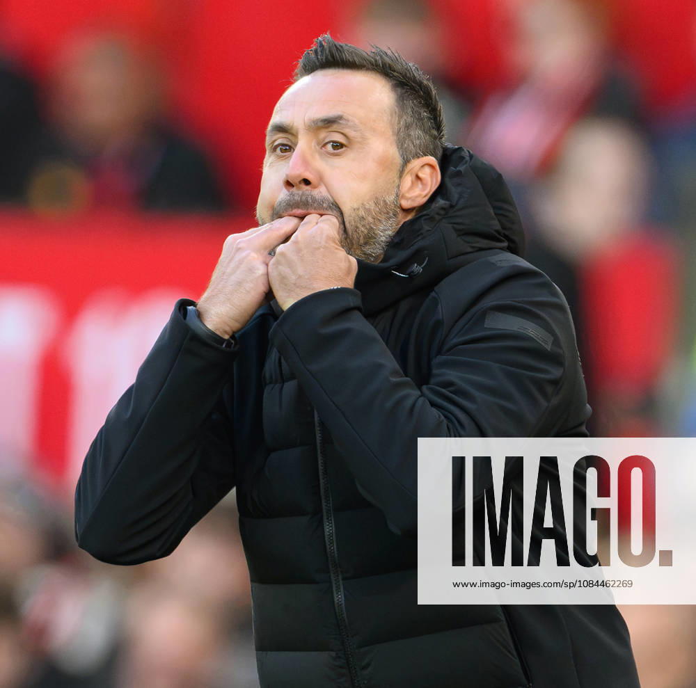 Manchester United, ManU v Tottenham Hotspur - Premier League League - Old Trafford - Manchester. Manchester United v Tottenham Hotspur - Premier League League - Old Trafford - Manchester. Tottenham Manager Roberto De Zerbi. Picture : Mark Pain MANCHESTER England